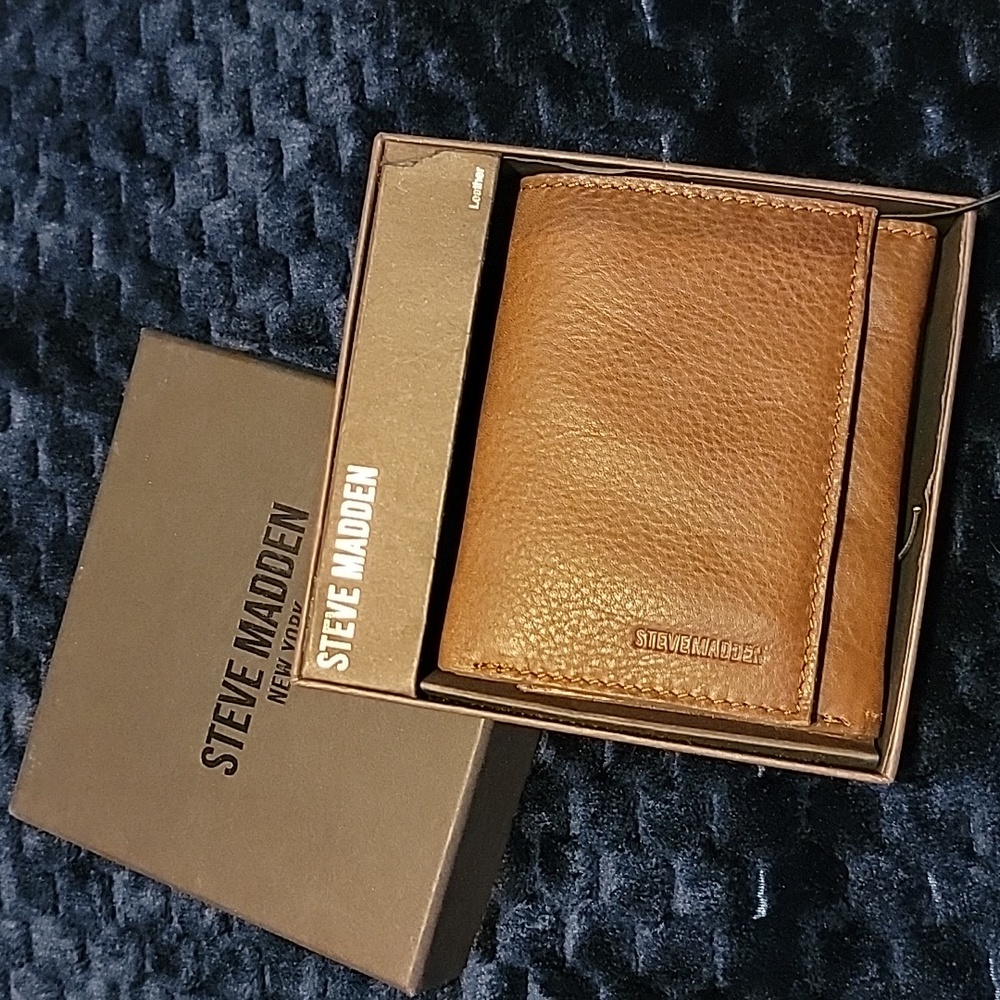 Steve Madden Wallet NWT